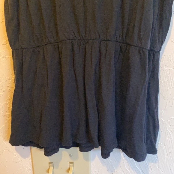 Black t-shirt material top with lace size M - Picture 4 of 8